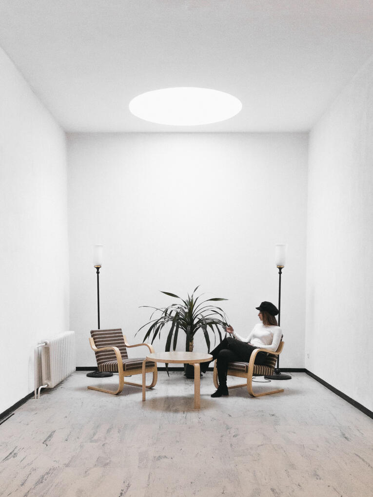 omnull room with displays off
